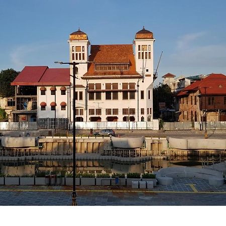 Hotel Dequr Jakarta Kota Exterior foto
