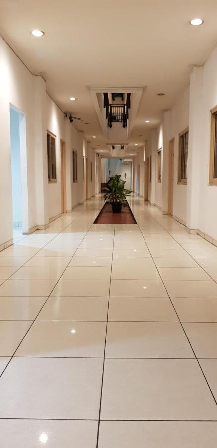 Hotel Dequr Jakarta Kota Exterior foto