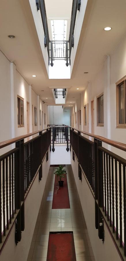 Hotel Dequr Jakarta Kota Exterior foto